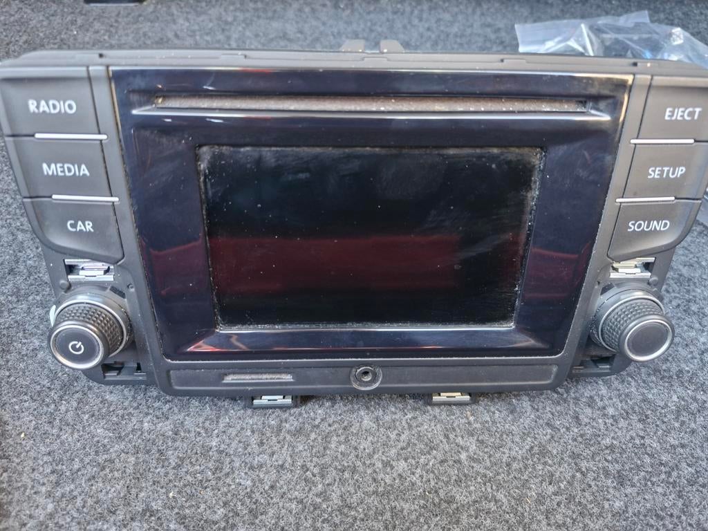 Originele Volkswagen Polo Autoradio + Frame + Kabelset, Ophalen of Verzenden, Gebruikt