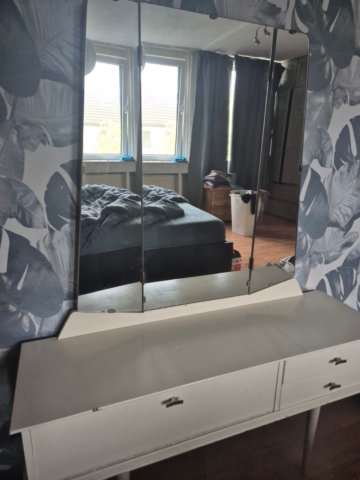 Vintage kaptafel met drieluik spiegel, Ophalen of Verzenden, Rechthoekig, 100 tot 150 cm, 100 tot 150 cm