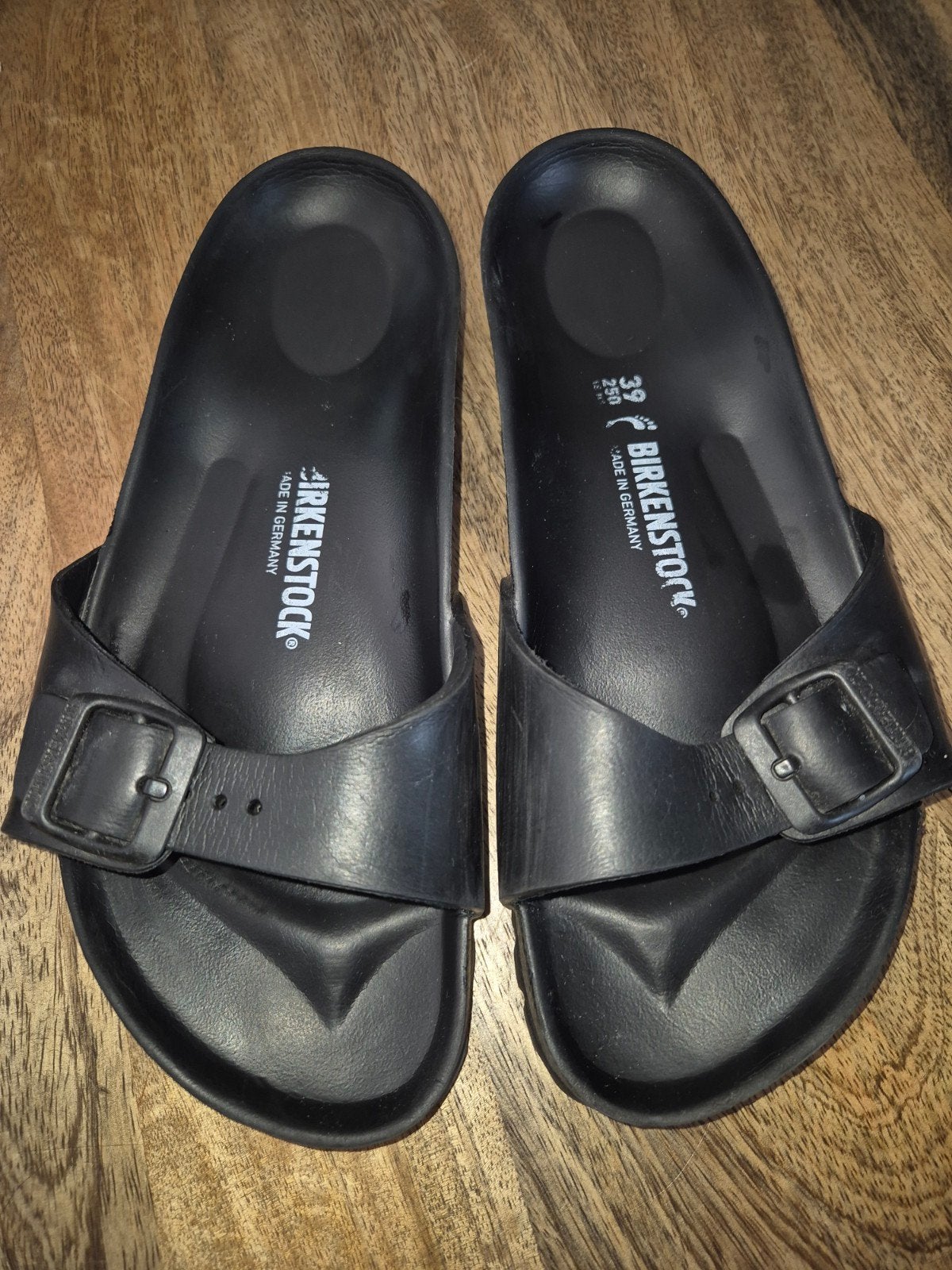 Birkenstock slippers maat 39 zwart, Kleding | Dames, Schoenen, Slippers, Zwart, Ophalen of Verzenden, Gedragen
