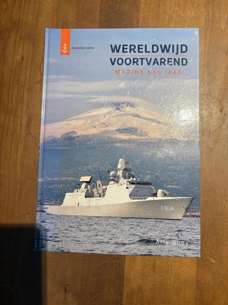 Wereldwijd Voortvarend Marine 525 Jaar, Verzamelen, Militaria | Algemeen, Verzenden, Marine, Nederland, Boek of Tijdschrift