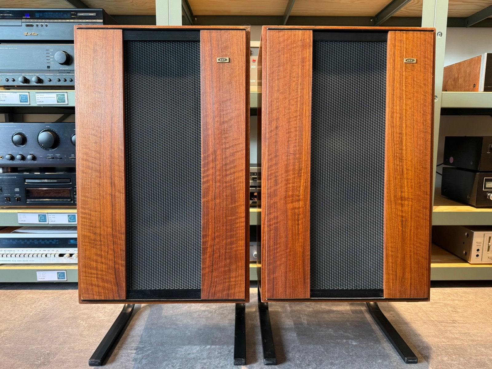 KEF Concord, gereviseerd, met stands, zéér mooi, garantie, Contact@vintageaudiobreda.nl, Zo goed als nieuw, 120 watt of meer, Bosschendijk 193b, Oudenbosch