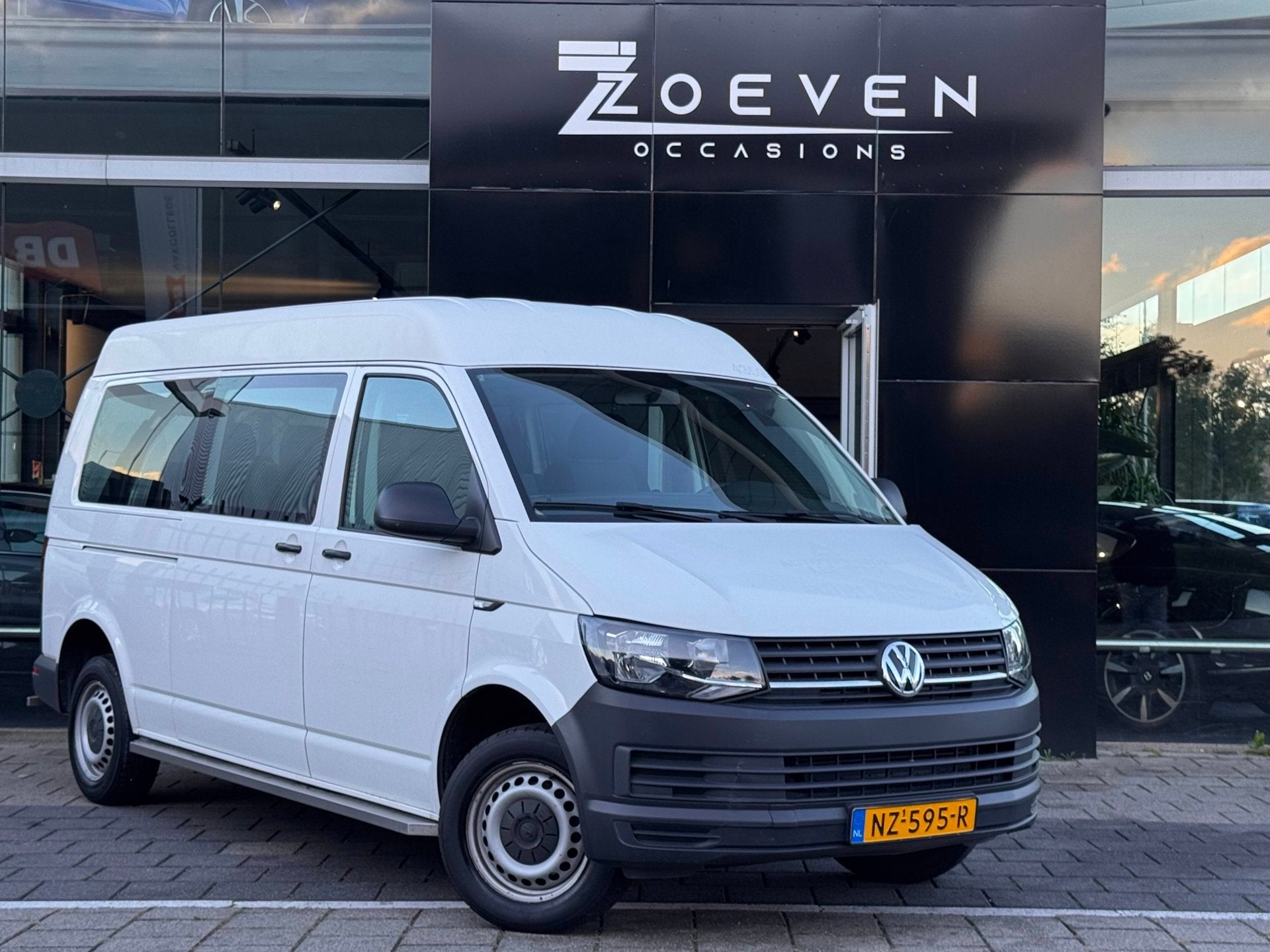 Volkswagen Transporter Kombi 2.0 TSI L2H1, Auto's, Gebruikt, 2500 kg, Wit, Handgeschakeld