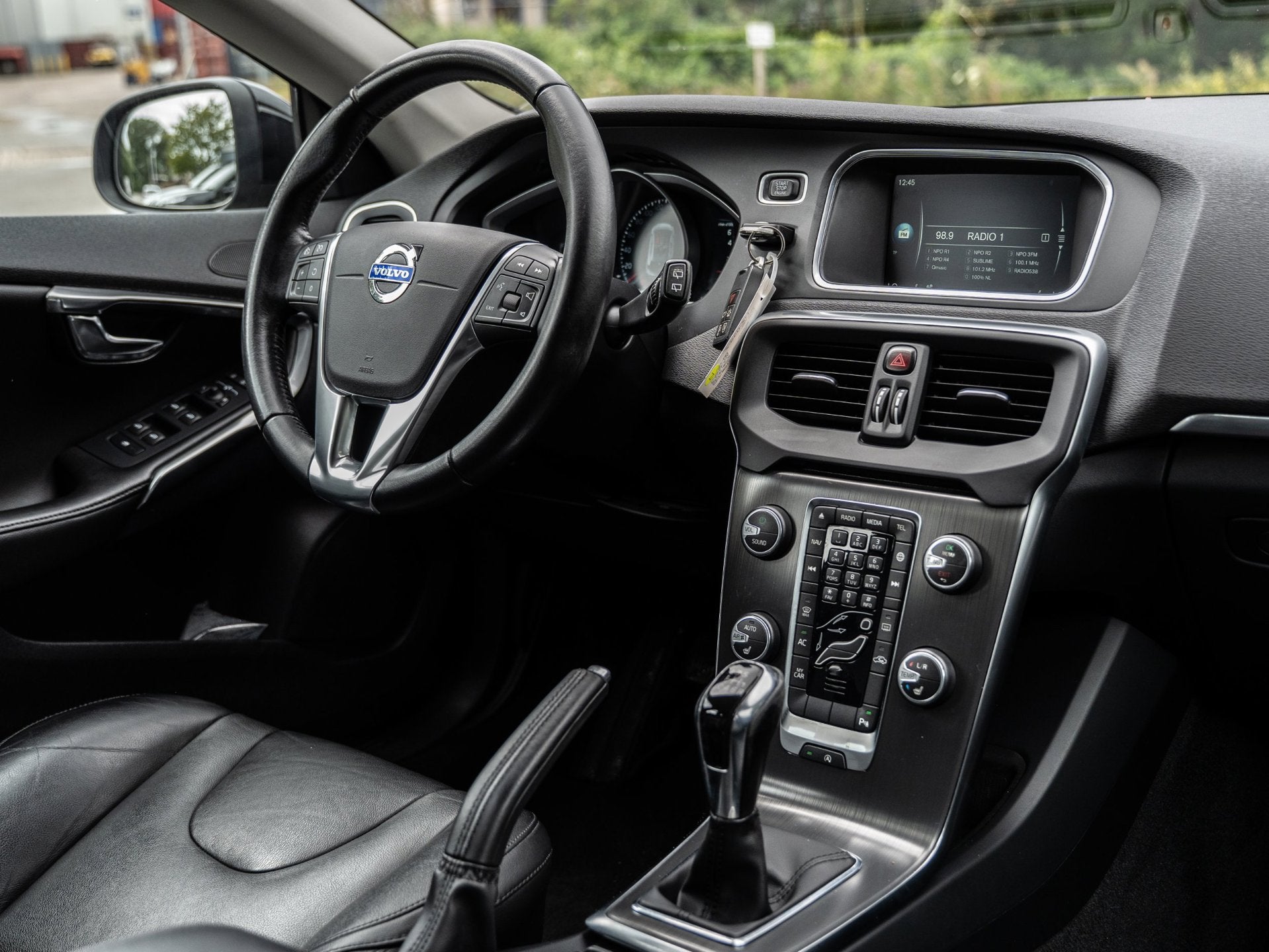 Volvo V40 2.0 T3 Summum | STOELVERWARMING | NAVI | CRUISE /, Auto's, Volvo, Voorwielaandrijving, Dealer onderhouden, Gebruikt