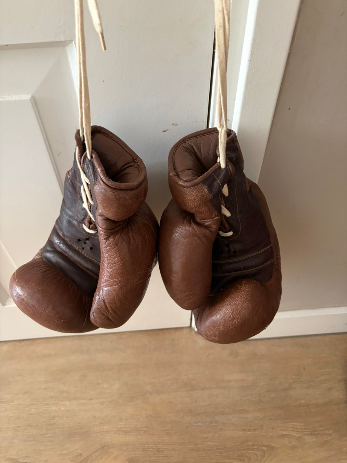 Antiek leren bokshandschoenen, Ophalen of Verzenden