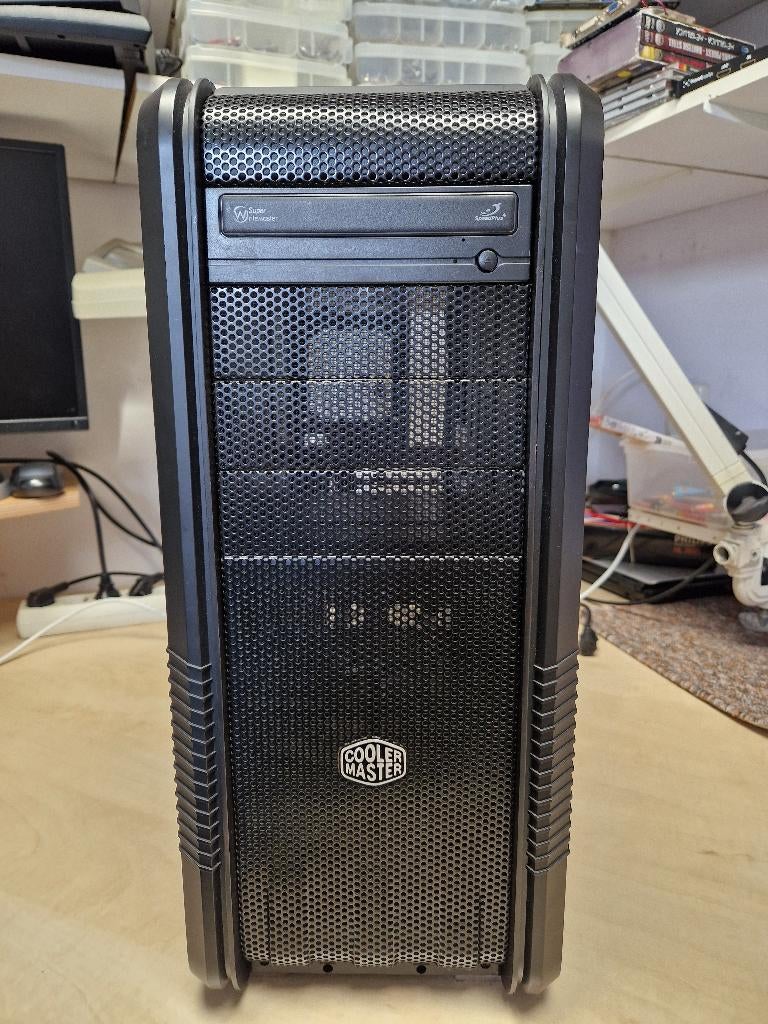Cooler Master CM 690 II Advanced, Computers en Software, Computerbehuizingen, Ophalen of Verzenden, Gebruikt