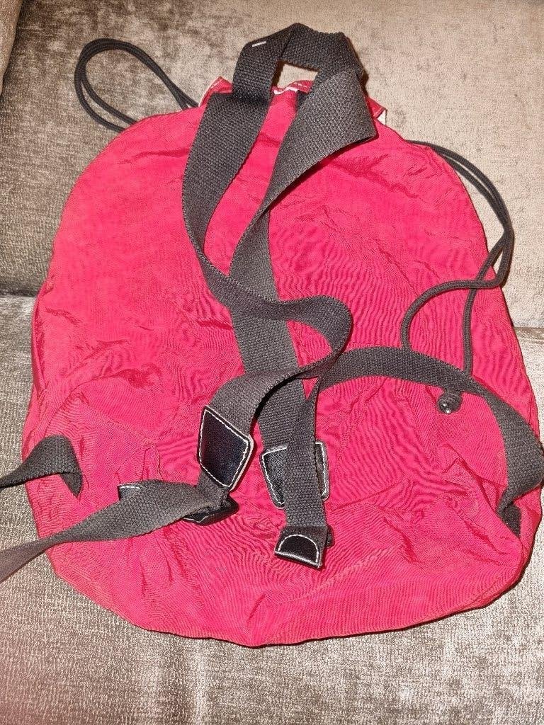 Kipling rugtas rood - Handige en stijlvolle rugzak, Kipling, 25 tot 40 cm, Ophalen of Verzenden, Zo goed als nieuw