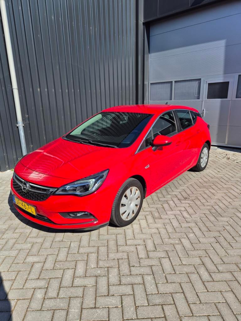Opel Astra 1.0 Turbo 77KW 5D 2016 Rood met nieuwe APK, Auto's, Opel, 610 kg, 23 km/l, Origineel Nederlands, Handgeschakeld