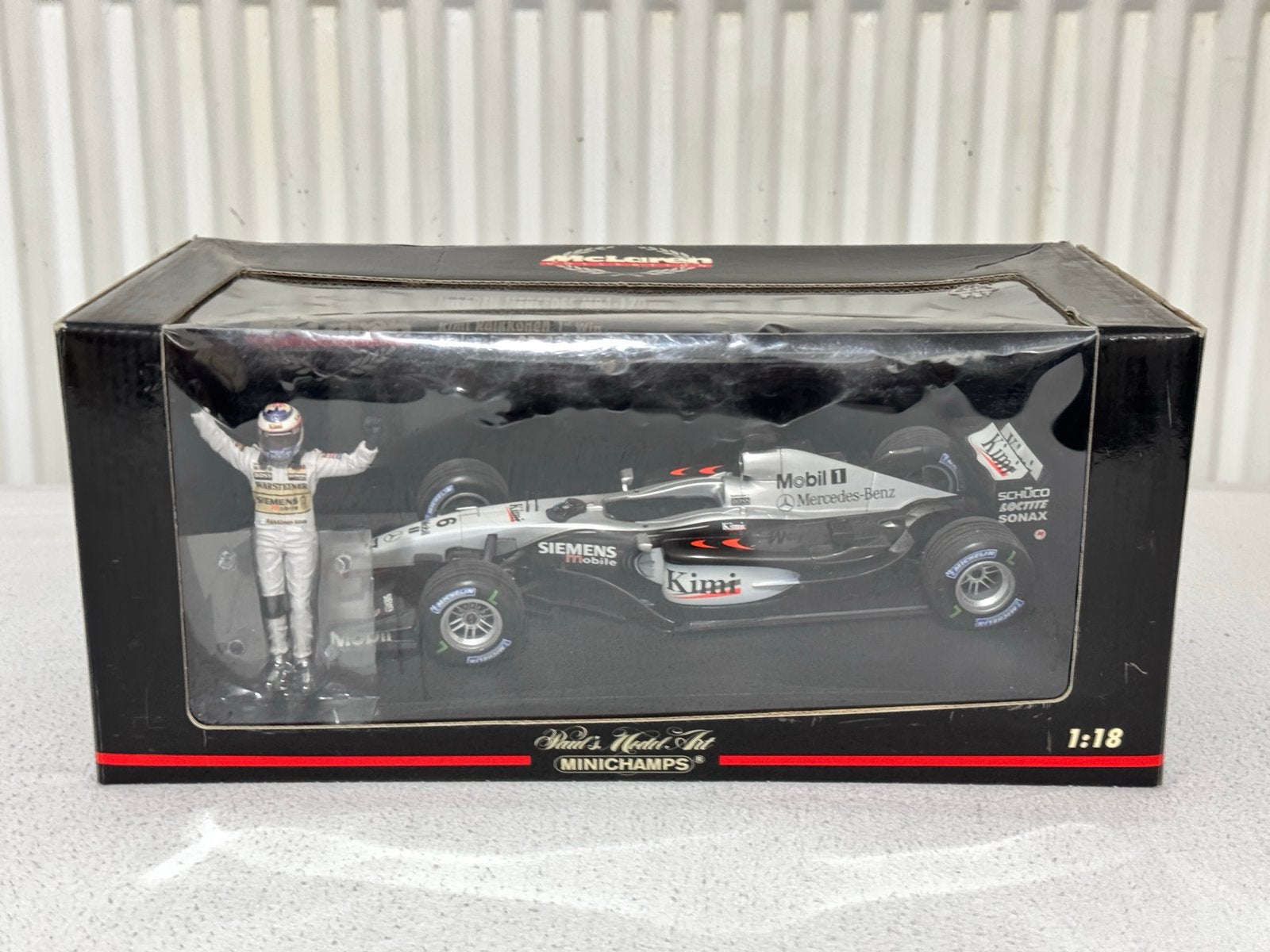 1:18 McLaren Mercedes MP4-17D Raikkonen Minichamps, Ophalen of Verzenden, Zo goed als nieuw, Auto, MiniChamps