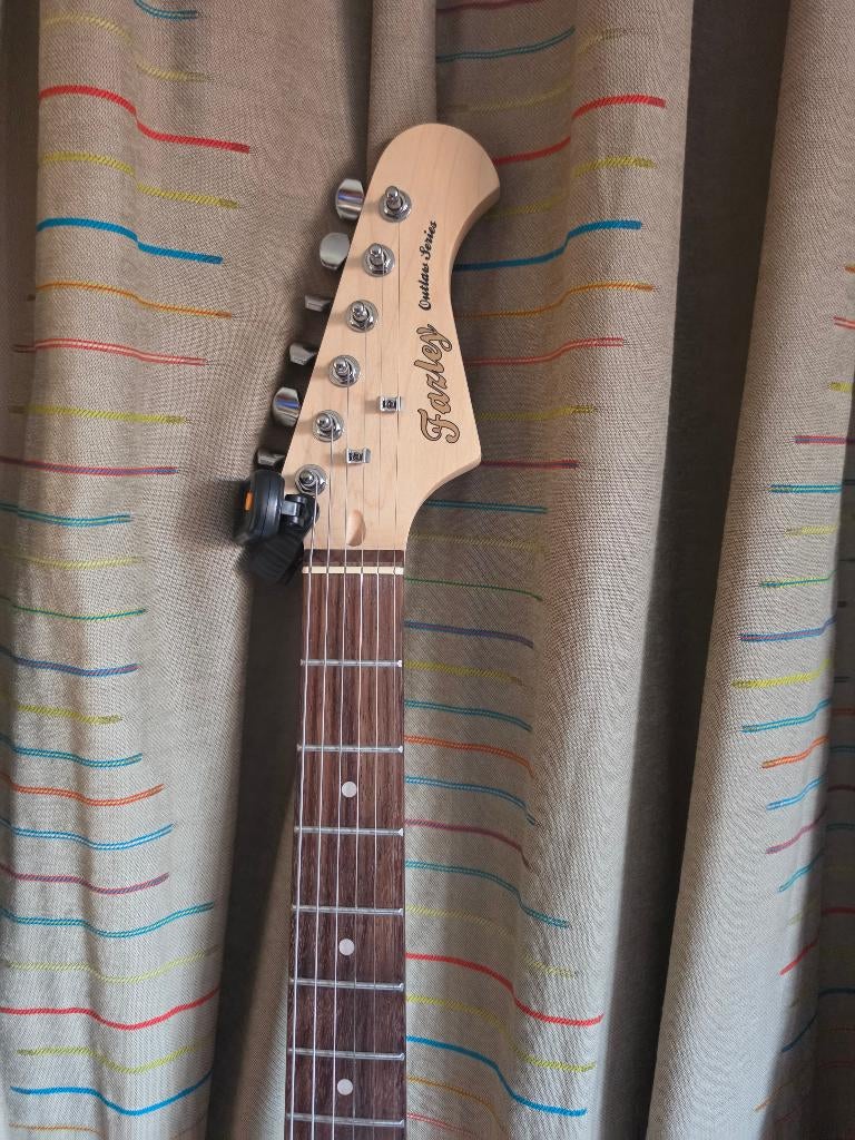 Versterker en gitaar nieuw, Muziek en Instrumenten, Versterkers | Bas en Gitaar, Ophalen, Nieuw, Gitaar, 50 tot 100 watt