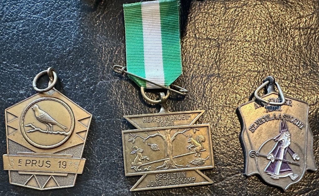 3x Unieke Vintage Wandelmedailles & Penningen (jaren 70), Ophalen, Overige materialen, Nederland