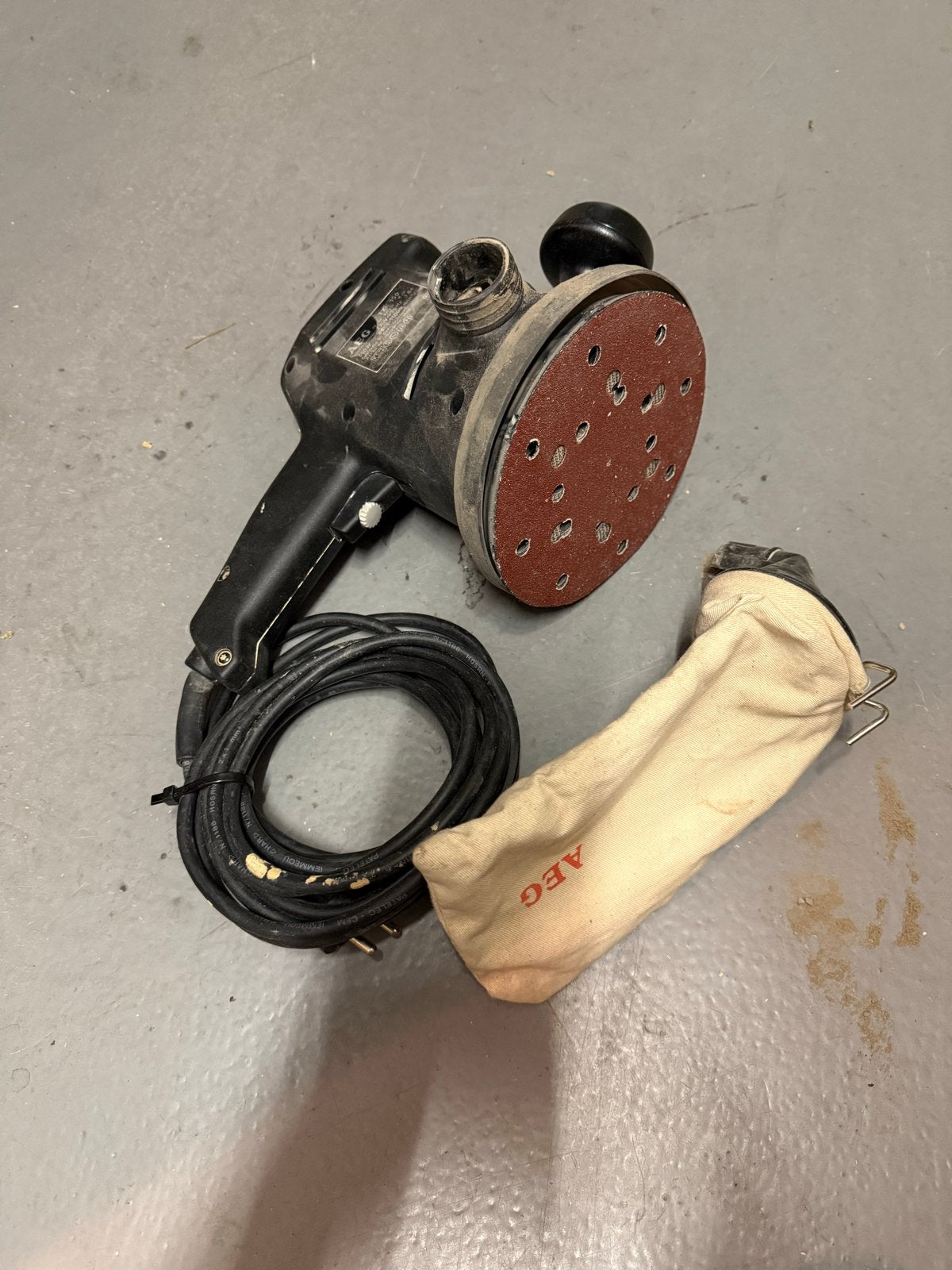 AEG TXE 150 Excentrische Schuurmachine met stofzak, Ophalen of Verzenden, Gebruikt, Minder dan 600 watt, Excentrische schuurmachine
