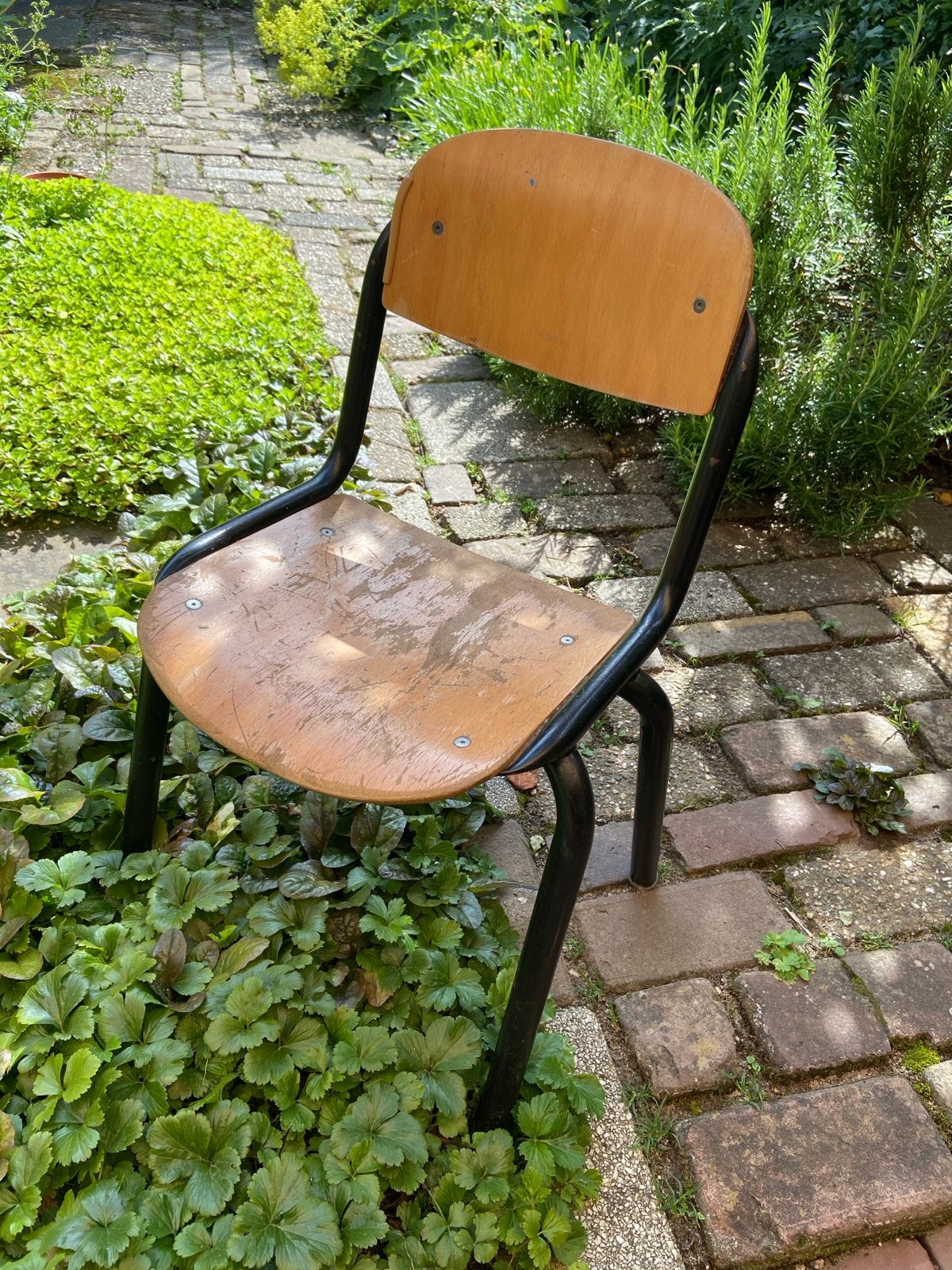 Vintage schoolstoel - Houten zitting en rugleuning, Kinderen en Baby's, Kinderstoelen, Ophalen