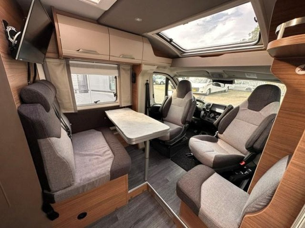 Knaus Van TI Vansation 650 MEG 180 PK + AUTOMAAT + SOLAR, Automaat, Standaard zit, Ringverwarming, Fiat