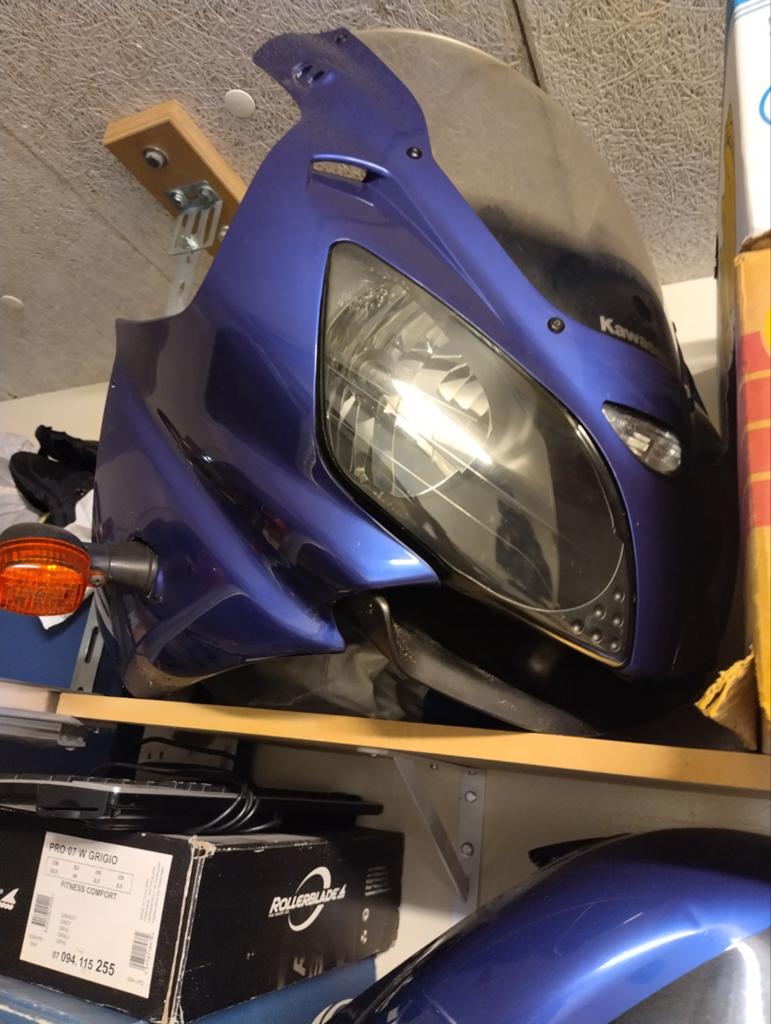 veel onderdelen kawasaki zx9r 2002 volledige kuip tank etc, Ophalen of Verzenden, Gebruikt