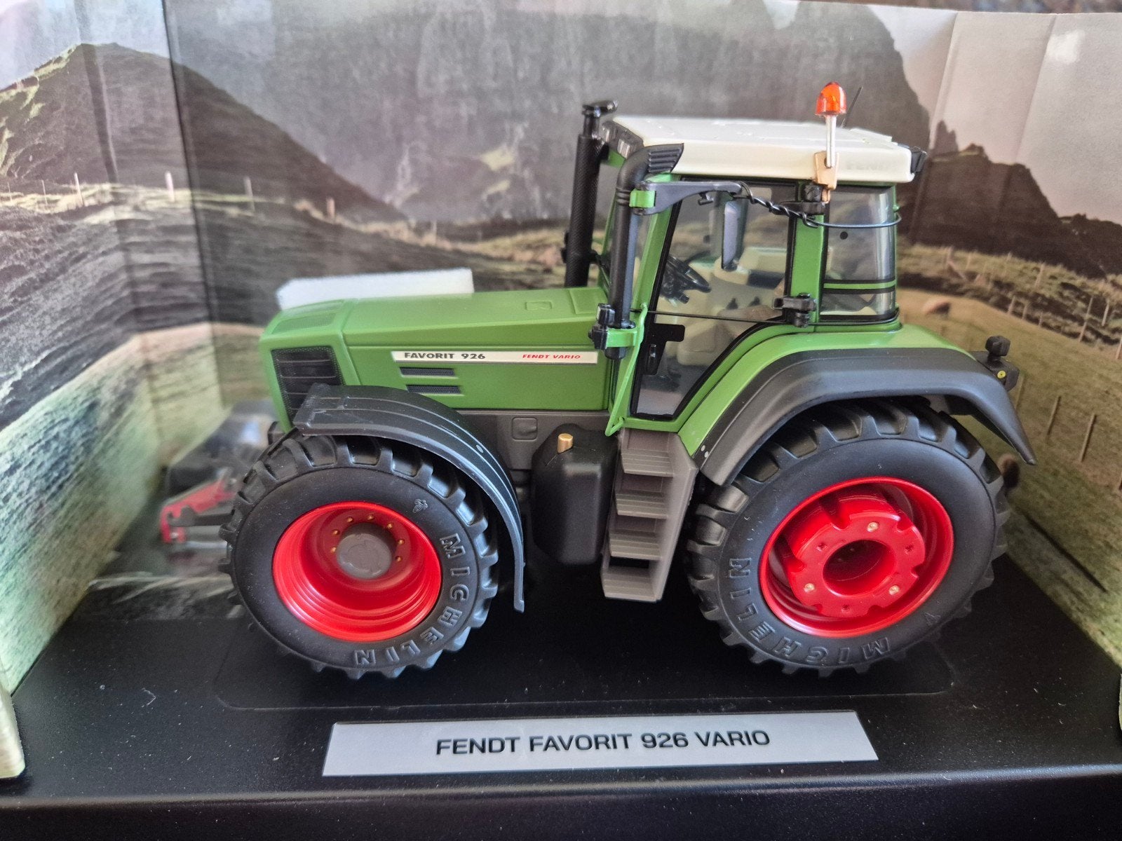 WEISE Fendt Favorit 926 Vario (1,gen)-Cast Metal Model 1:32, Ophalen of Verzenden, Nieuw, Overige typen, Overige merken