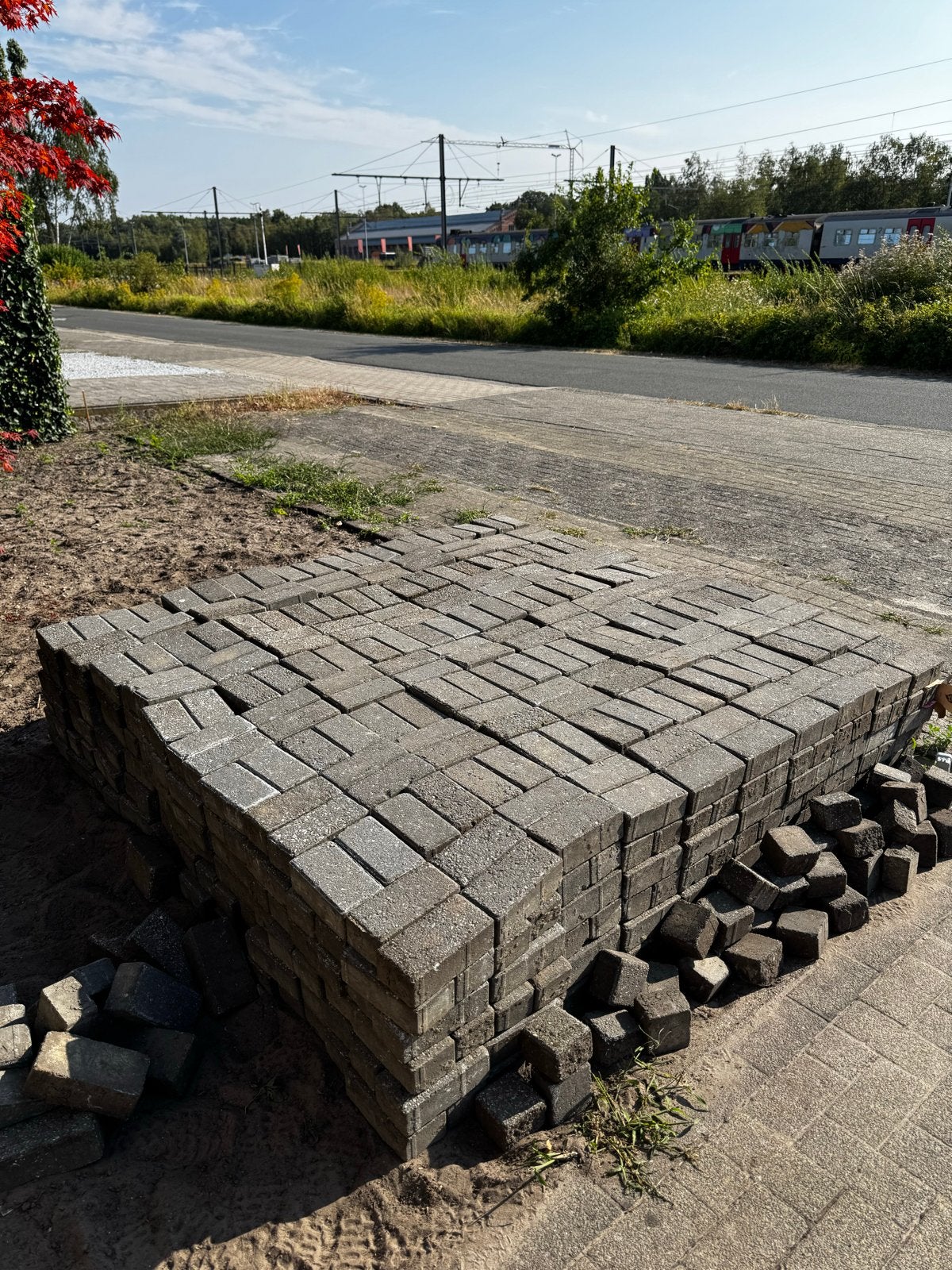 Gebruikte betonnen klinkers - Ideaal voor oprit of terras, Ophalen, Gebruikt, Klinkers, 10 m² of meer
