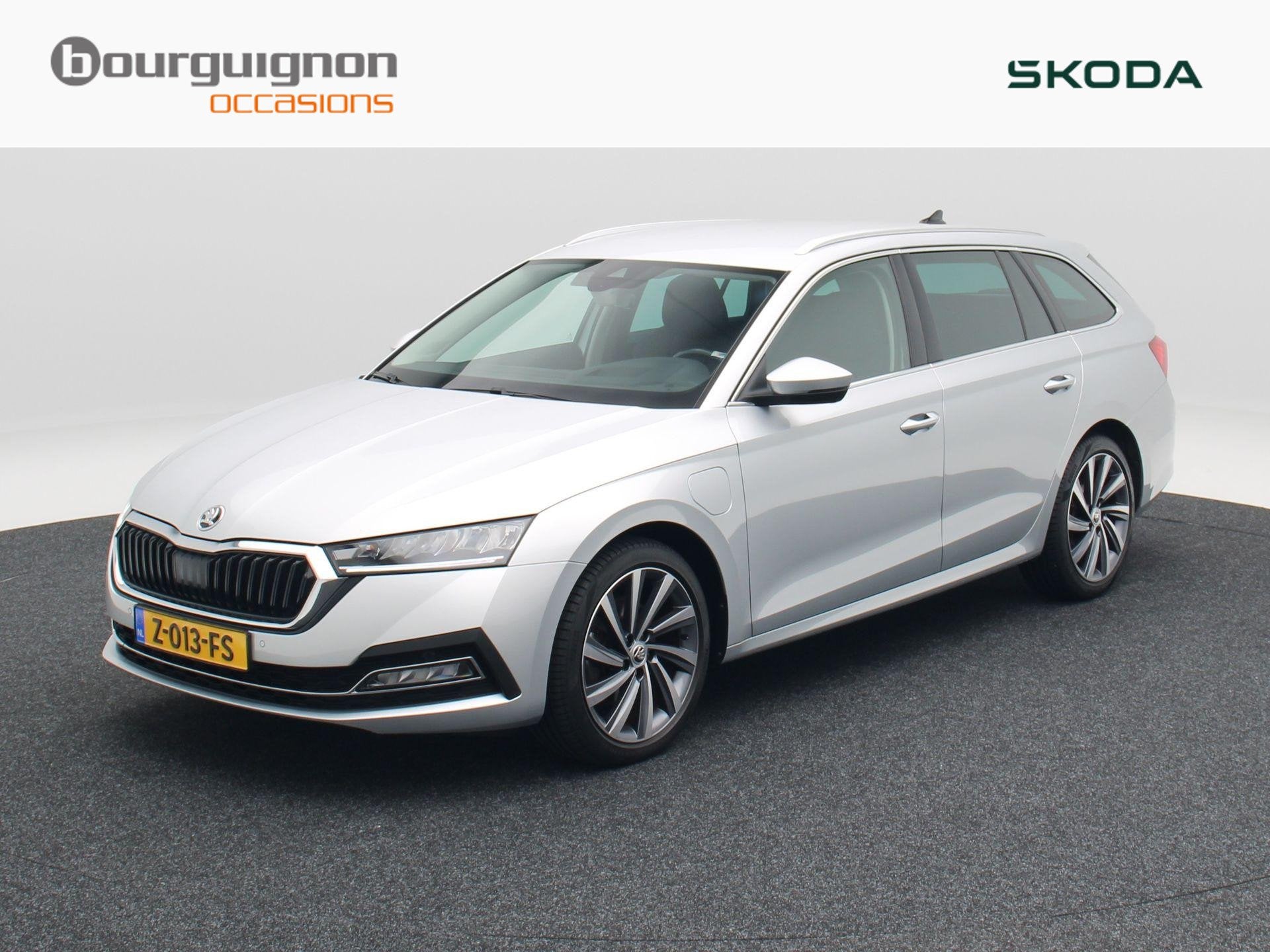 Skoda Octavia Combi 1.4 TSi iV 204 Pk PHEV Business Edition, Auto's, Dealer onderhouden, Stof, Plug-in hybride, 13 kWh
