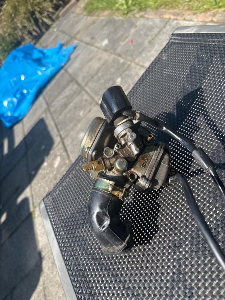 Carburateur voor scooter of brommer, Fietsen en Brommers, Ophalen of Verzenden, Zo goed als nieuw, Carburateur