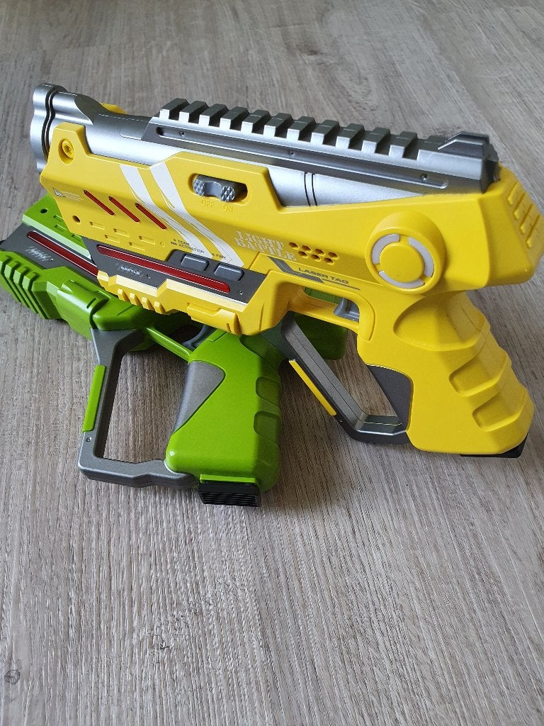 Lasergame pistolen te huur Deventer, Ophalen, Zo goed als nieuw, Verjaardag