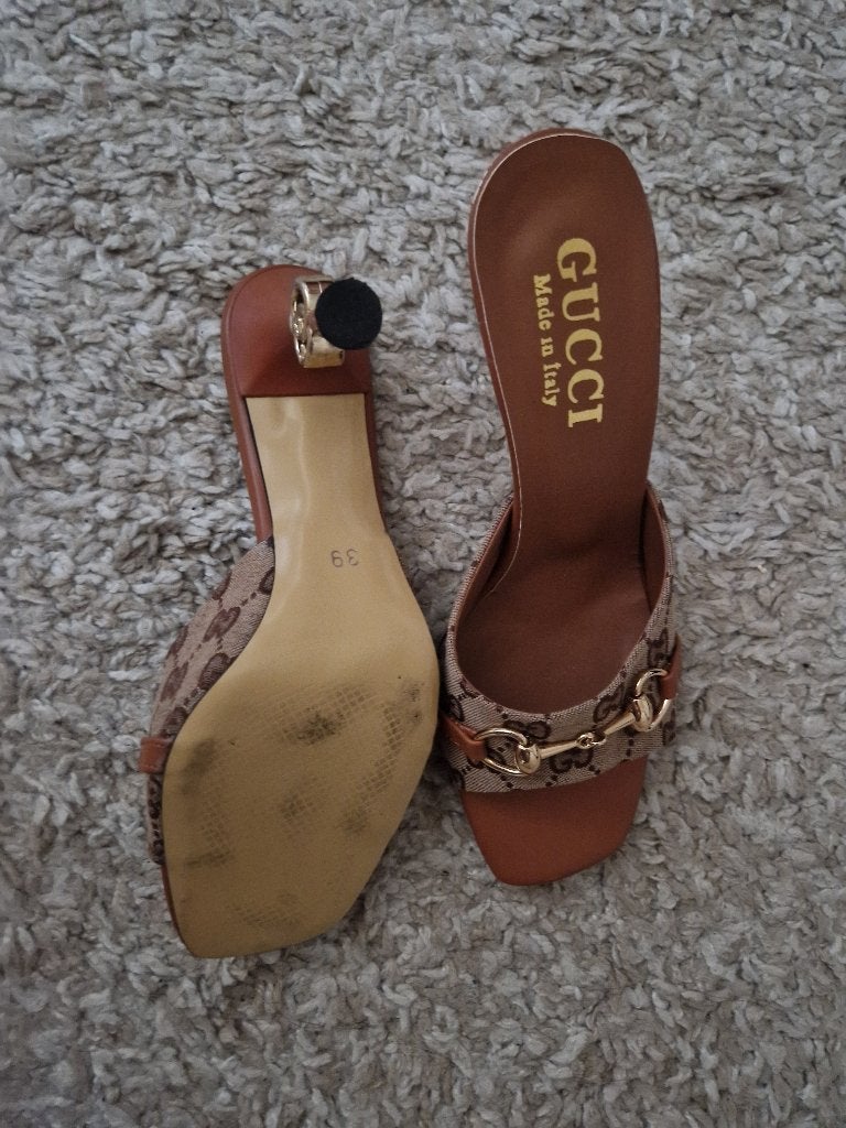 GG muiltjes met kleine hak maat 39, Kleding | Dames, Schoenen, Bruin, Verzenden, Zo goed als nieuw, Schoenen met hoge hakken