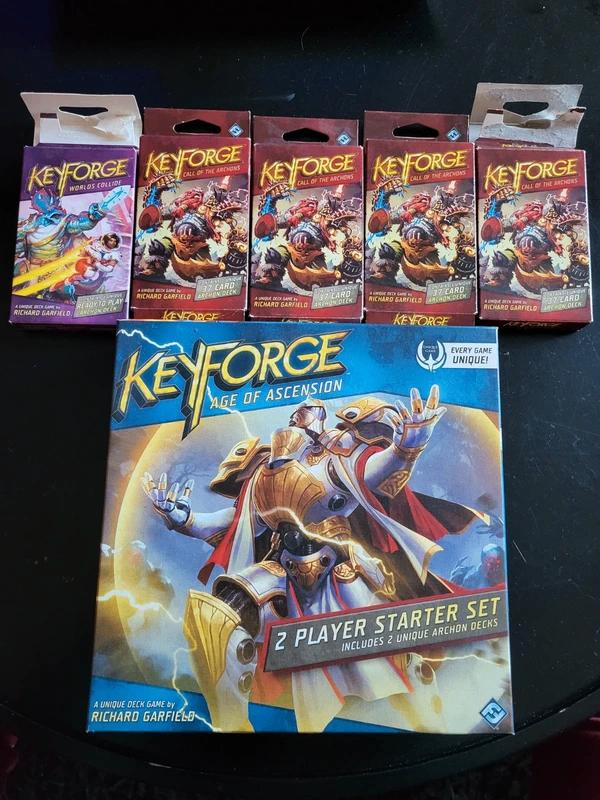 Keyforge Deck bundle, Een of twee spelers, Verzenden, Zo goed als nieuw, Fantasy Flight Games