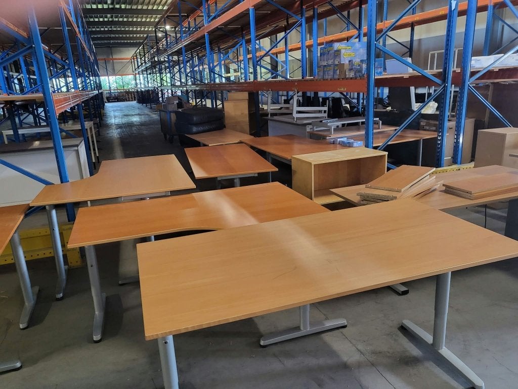 Ikea bureaus verschillende soort en maten, Ophalen, Gebruikt, Hout, 180 cm