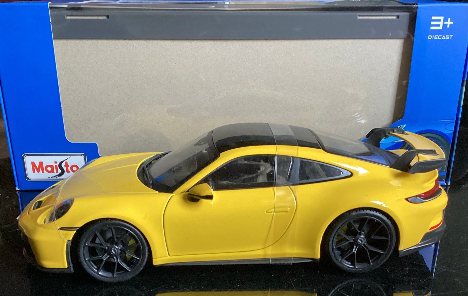 Porsche 911 GT3 RS, Hobby en Vrije tijd, Modelauto's | 1:18, Ophalen of Verzenden, Zo goed als nieuw, Auto, Maisto