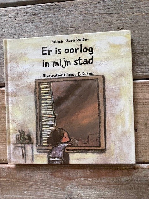 Er is oorlog in mijn stad Fatima Sharafeddine. Claude Dubois, Boeken, Ophalen, Fictie algemeen, Jongen of Meisje, Zo goed als nieuw