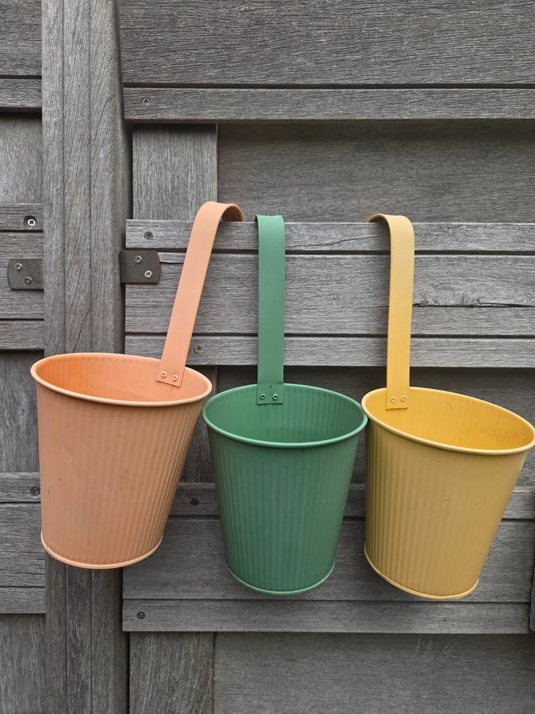 Set van 3 kleurrijke metalen bloempotten om op te hangen, Ophalen, Gebruikt, Minder dan 30 cm, Minder dan 60 cm