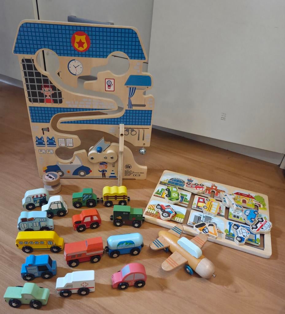 Houten voertuigen speelgoed, Ophalen of Verzenden, Zo goed als nieuw
