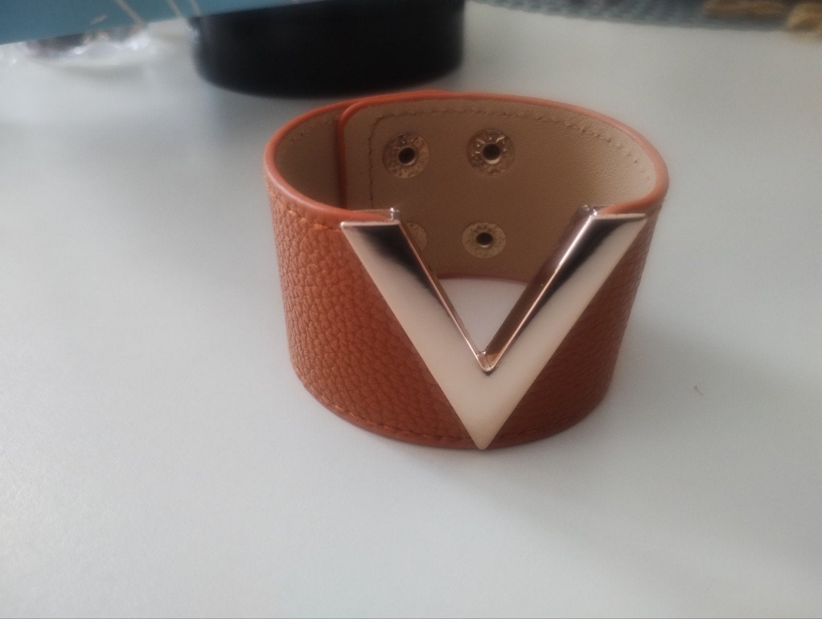 Armband LV, Ophalen of Verzenden, Nieuw, Bruin, Leer