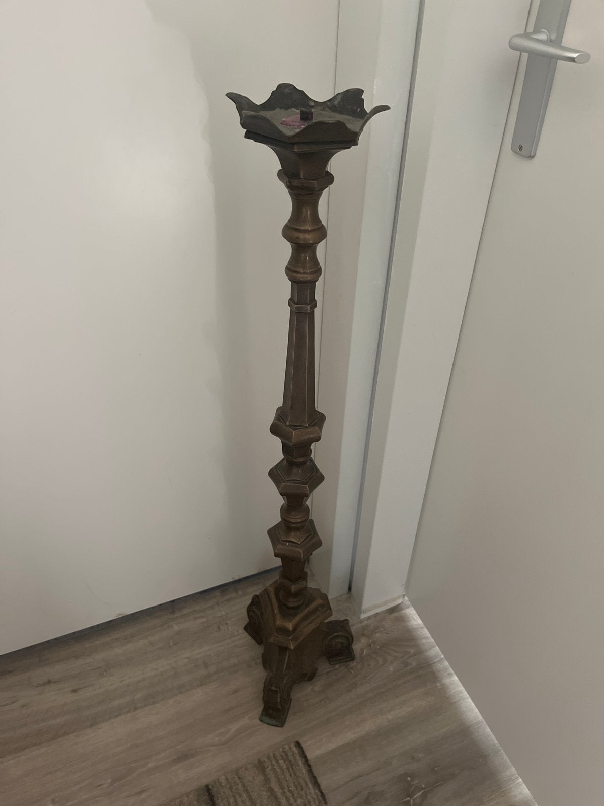 Zware bronzen kerkelijke kandelaar, Ophalen, Koper of Brons