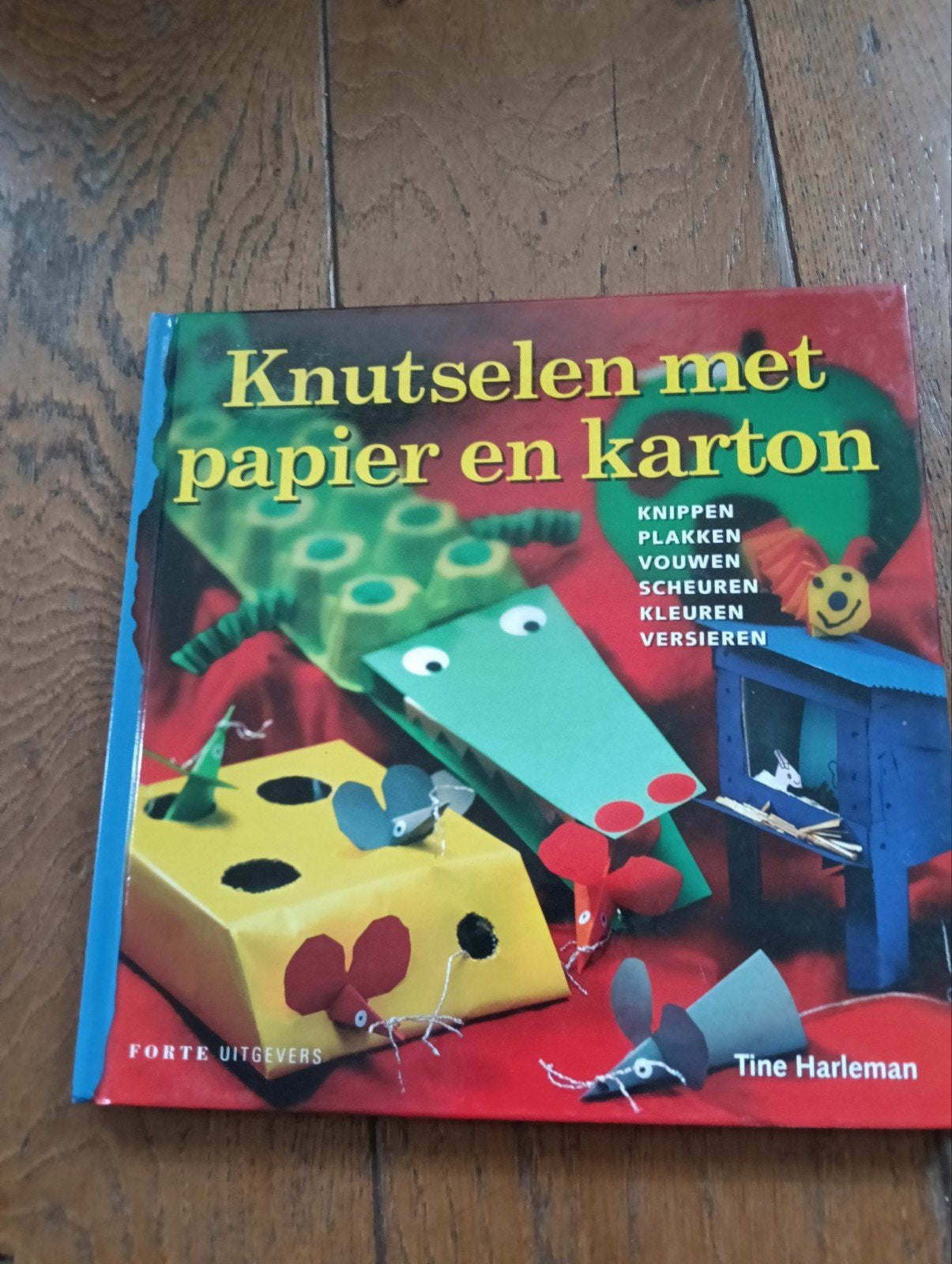 T. Harleman - Knutselen met papier en karton, Non-fictie, T. Harleman, Ophalen of Verzenden, Zo goed als nieuw