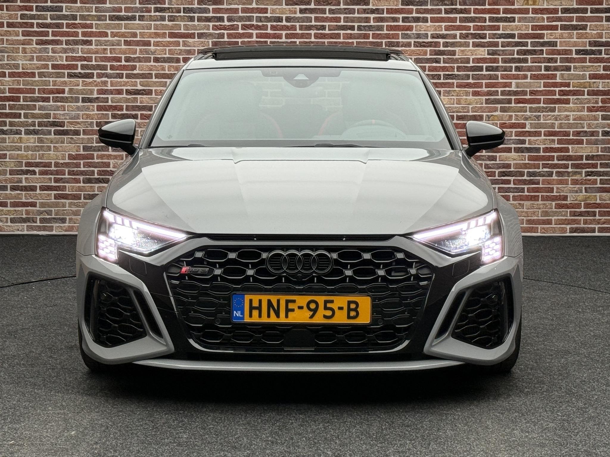 Audi RS3 2.5TFSI RS 3 quattro Keramisch Headup Panorama Nard, Auto's, Audi, Automaat, Gebruikt, RS3, Bedrijf