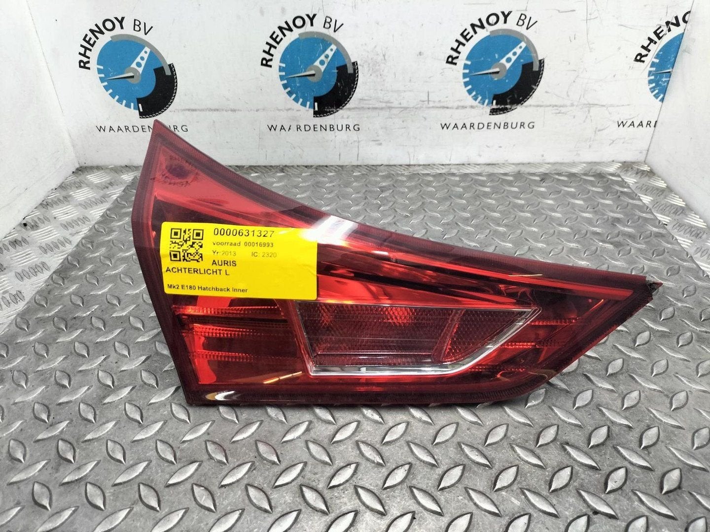 TOYOTA AURIS E18 ZWE186L ACHTERLICHT L 2013, Auto-onderdelen, Verlichting, Ophalen of Verzenden, Gebruikt, Stiba lid