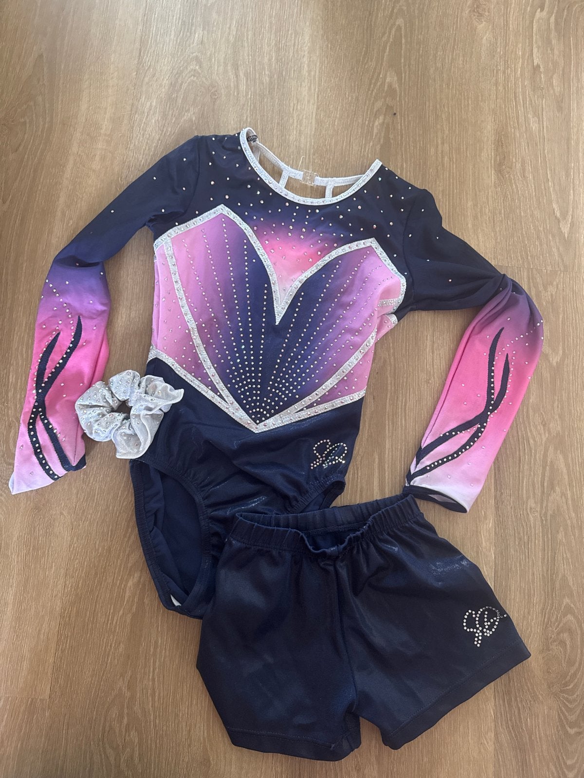 Turnpakje Agilitas (sparkleanddream) met broekje ASM, Sport en Fitness, Turnen, Overige kleuren, Ophalen of Verzenden, Zo goed als nieuw