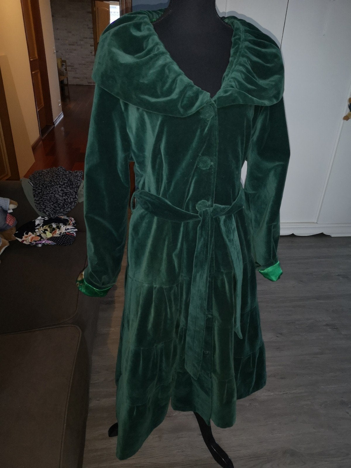 Beschrijving	Unieke jas Susana lie maat XL, Maat 46/48 (XL) of groter, Ophalen of Verzenden, Jasje, Gedragen