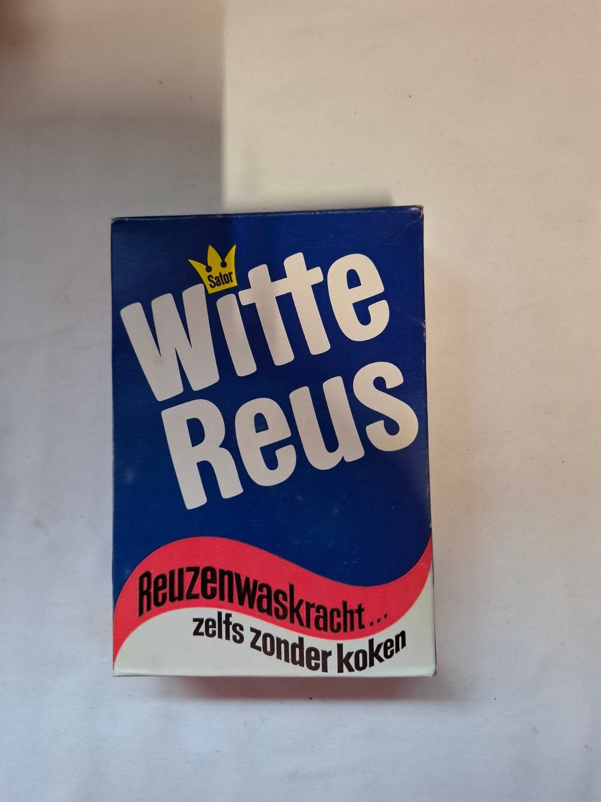 Mooi pak Witte Reus in zeer goede staat, Ophalen of Verzenden, Zo goed als nieuw, Gebruiksvoorwerp