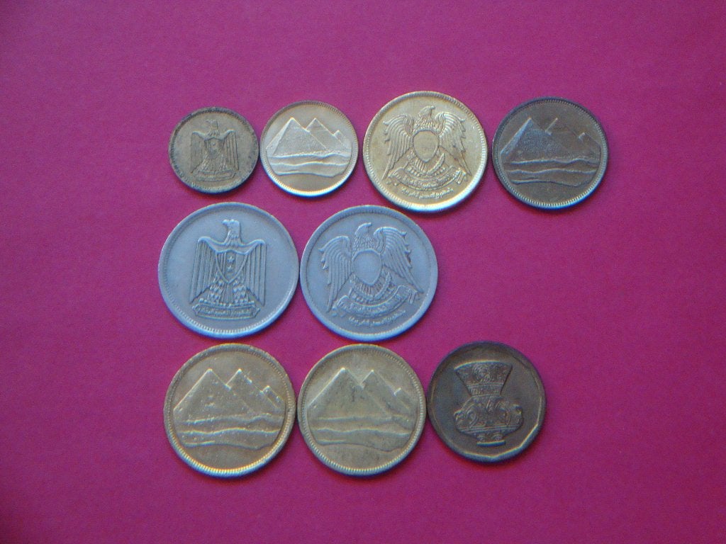 Lot Egypte setje munten 1, 2 en 5 Piastre 1965 / 1992., Postzegels en Munten, Verzenden, Egypte, Setje