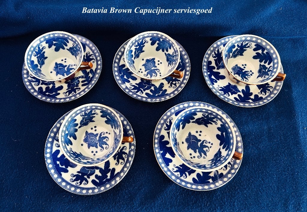 5 Kop & Schotels Batavia Brown Karper Capucijner servies, Ophalen