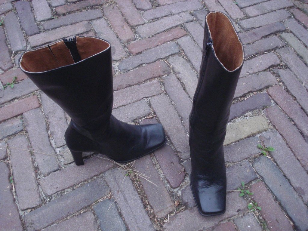 GRATIS VERZENDEN ZWARTE SQUARED TOE BLOKHAKLAARZEN 37, Hoge laarzen, Vintage Dressing, Verzenden, Zwart