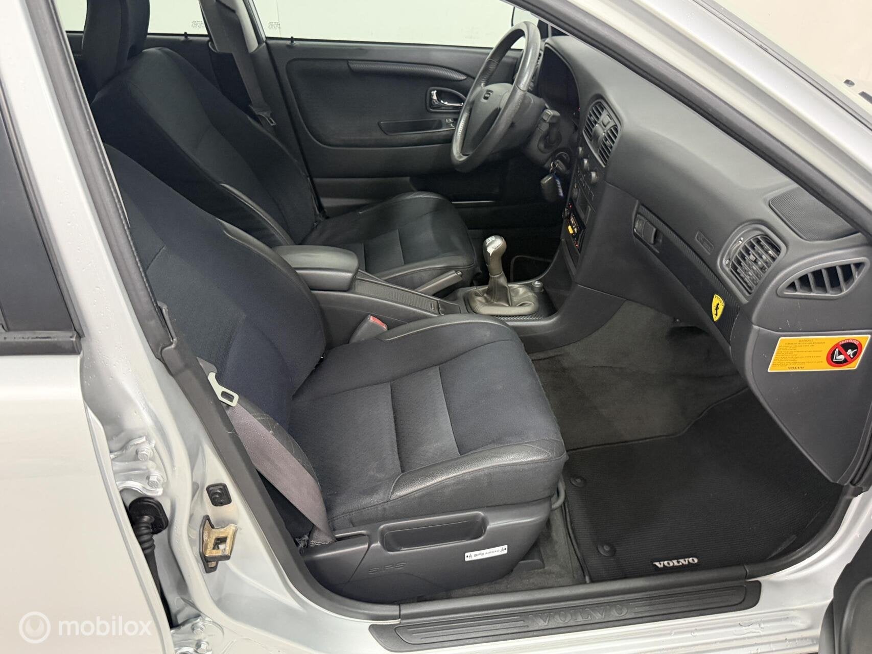 Volvo V40 1.8 Europa ZEER GOED ONDERHOUDEN, Auto's, Volvo, Voorwielaandrijving, Gebruikt, Lichtsensor, 4 cilinders