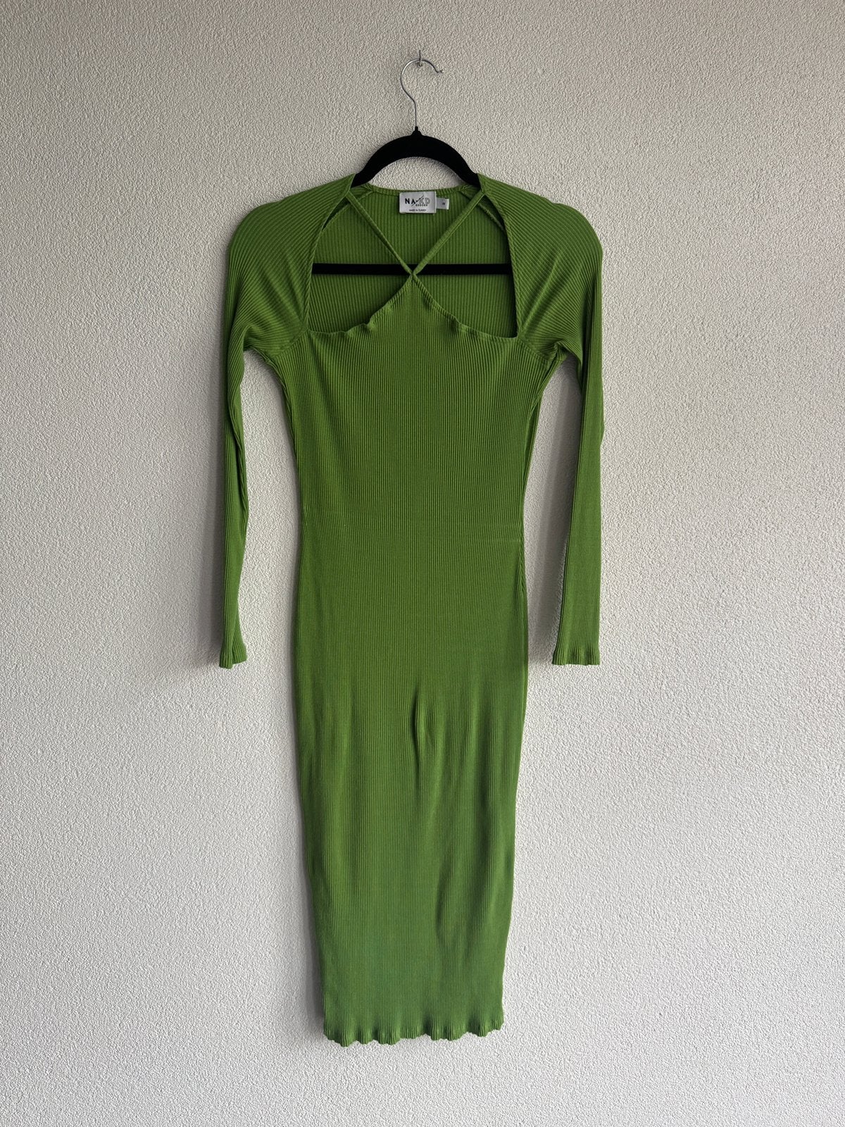 NA-KD groene zomerse midi jurk met unieke hals, Kleding | Dames, Maat 38/40 (M), NA-KD, Na-kd, Ophalen of Verzenden