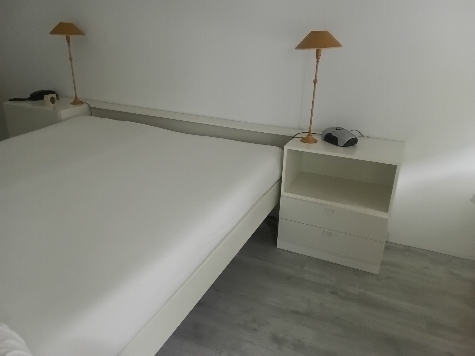 Bed ( wit) 160x200 met Auping spiraalbodems en matrassen, Huizen en Kamers