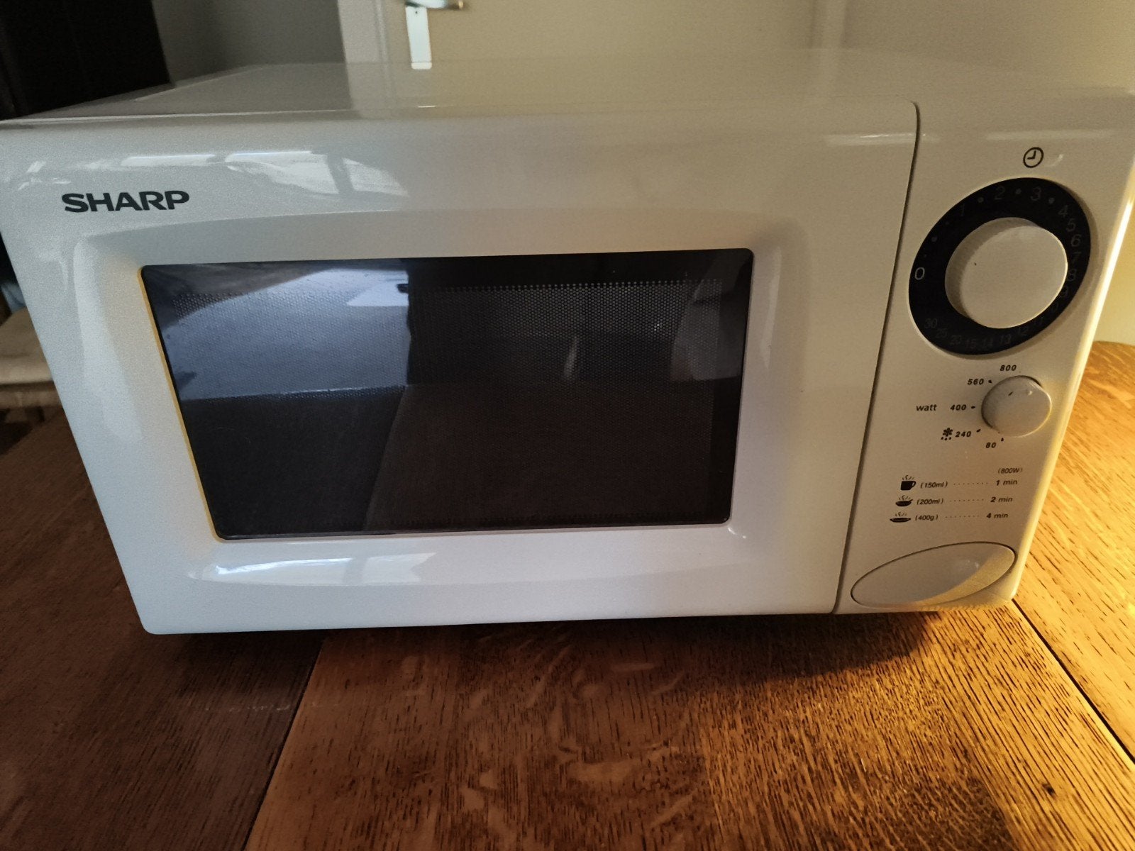 Sharp Magnetron - Wit en Compact, Ophalen