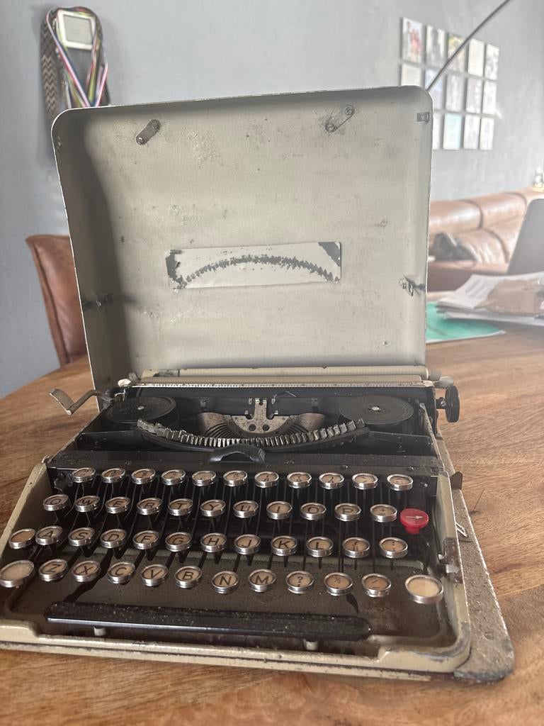 Oude typemachine, Ophalen of Verzenden