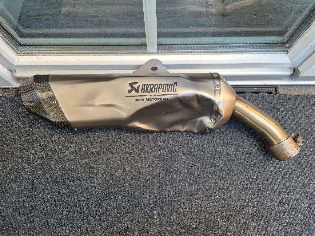 BMW F900 800 750 GS Akrapovic exhaust, Motoren, Onderdelen | BMW, Ophalen of Verzenden, Gebruikt