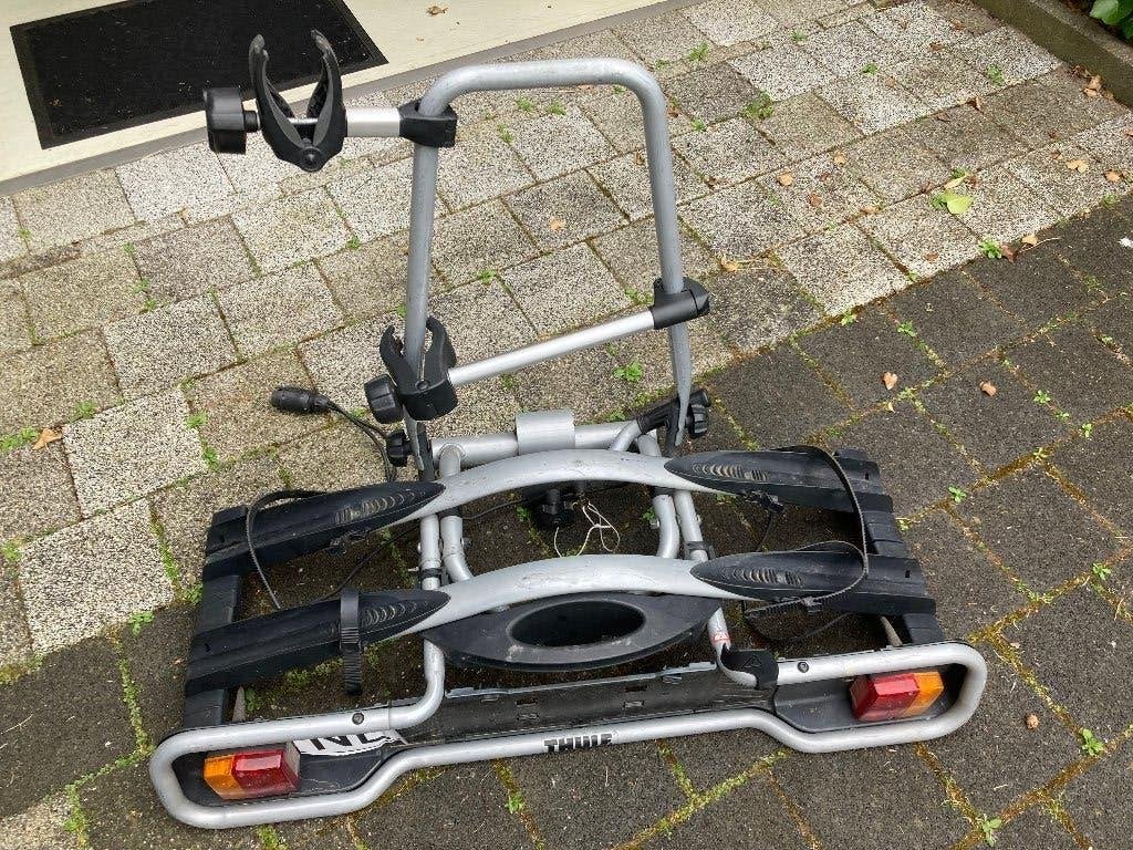 Thule fietsendrager voor de auto, Ophalen, Gebruikt, 2 fietsen, Trekhaakdrager