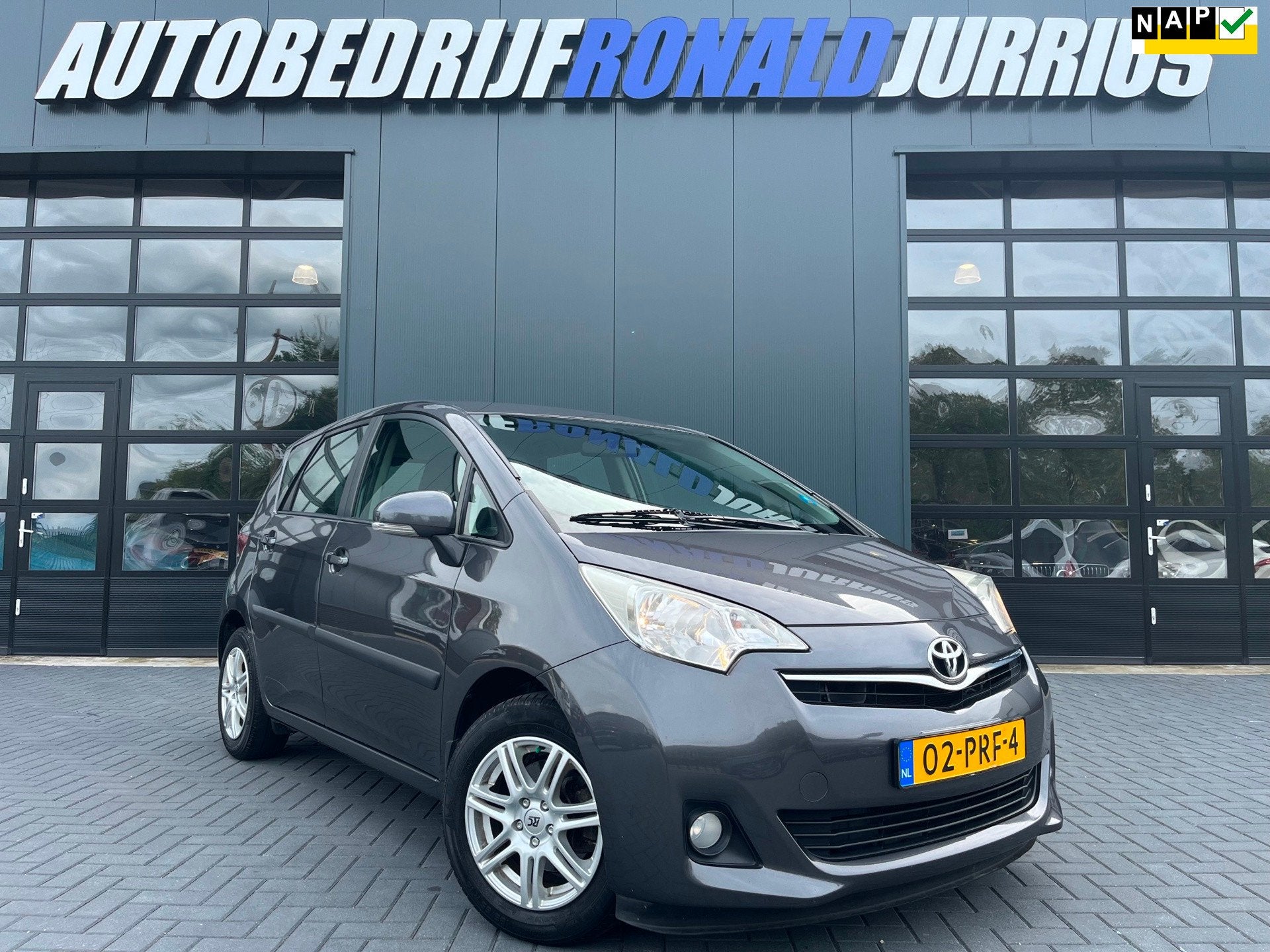 Toyota Verso-S 1.3 VVT-i Aspiration NLAuto/Climatronic/Cruis, Voorwielaandrijving, Euro 5, Stof, Gebruikt