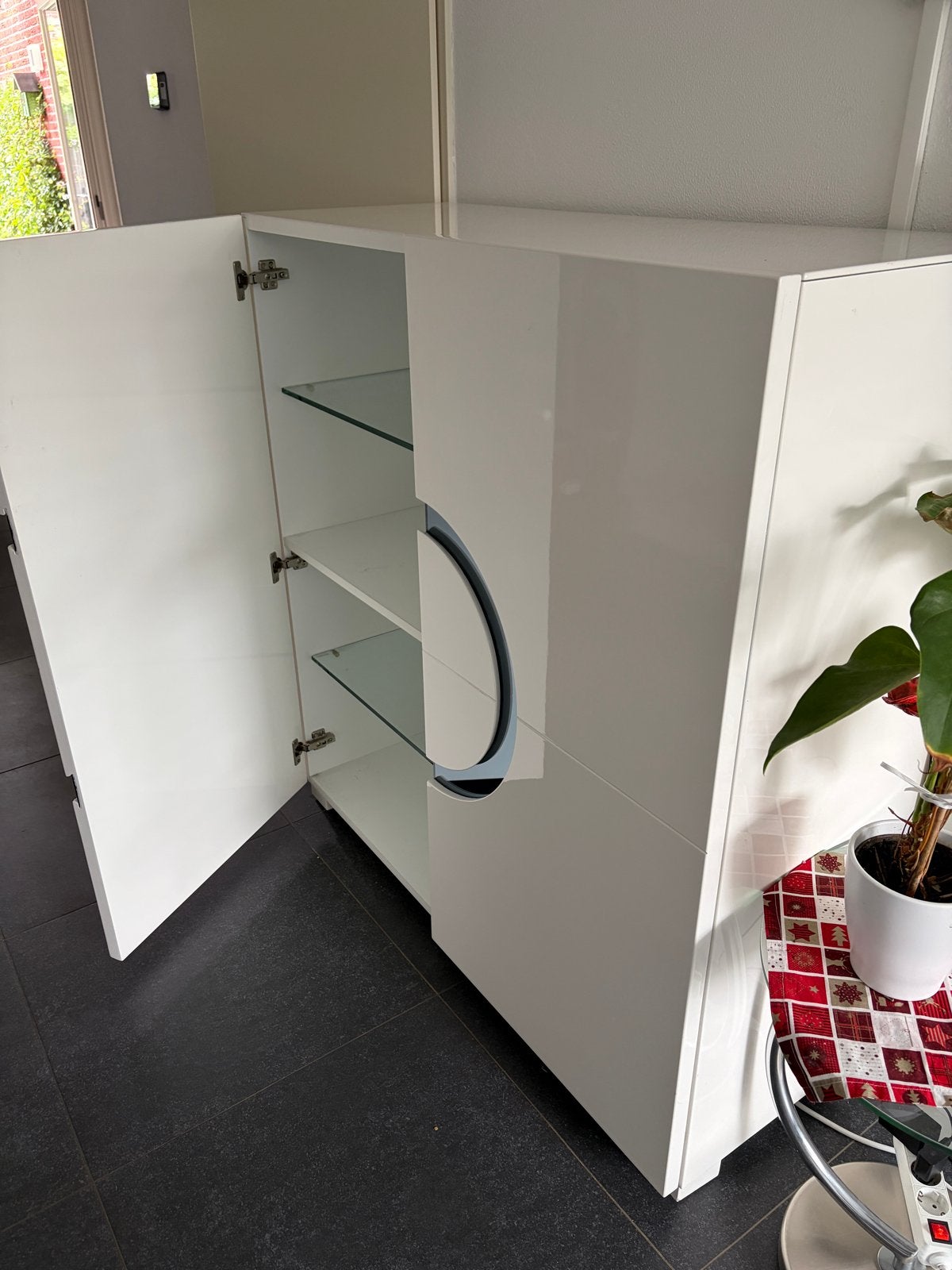 Mooie stevige hoogglans witte kast (120x125x47 cm), Huis en Inrichting, Kasten | Dressoirs, Ophalen, Overige materialen, Gebruikt